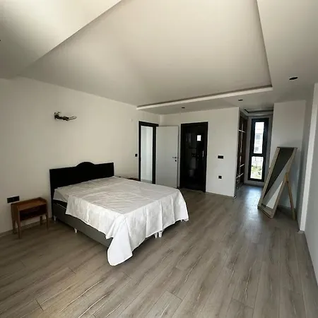 Private Pool For Daily Rent In Villa Kusadasi